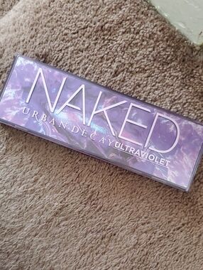 Urban Decay Naked Ultraviolet Eyeshadow Palette - Lavender Purple Hues